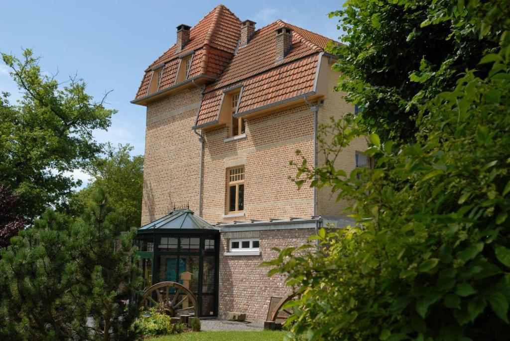 Les Tilleuls Hotel Jupille Exterior foto